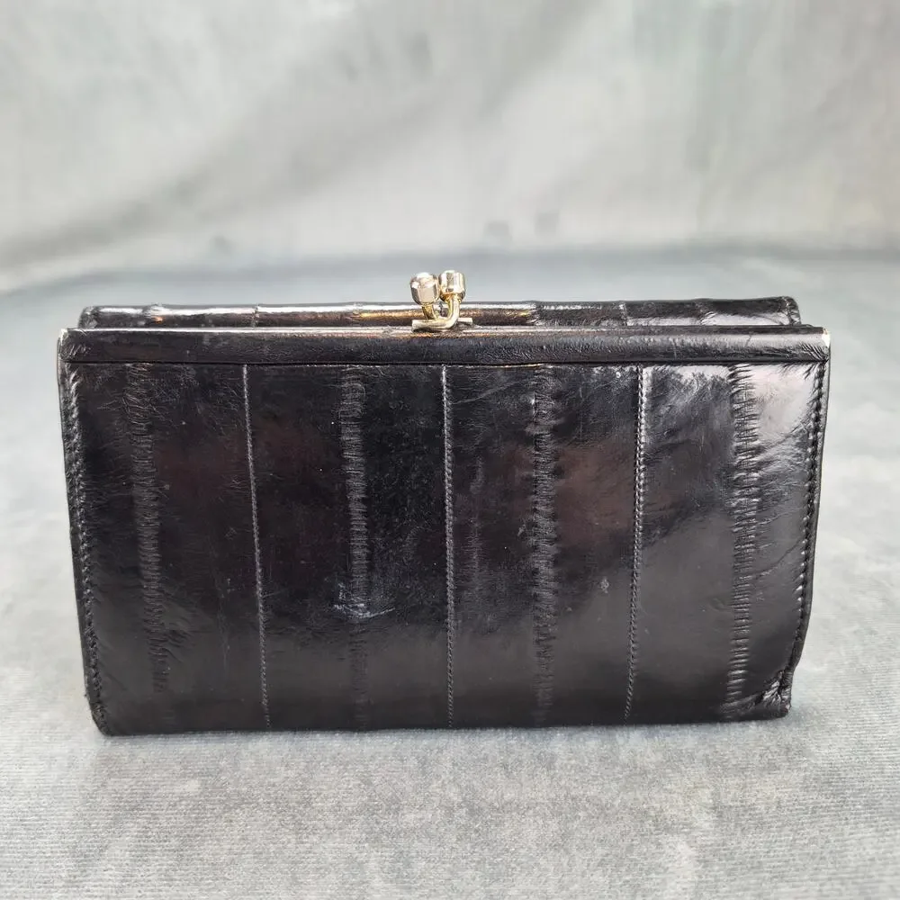 Vintage Eel Skin Leather Kiss Closure Lock Black Bi-Fold Wallet Coin Purse